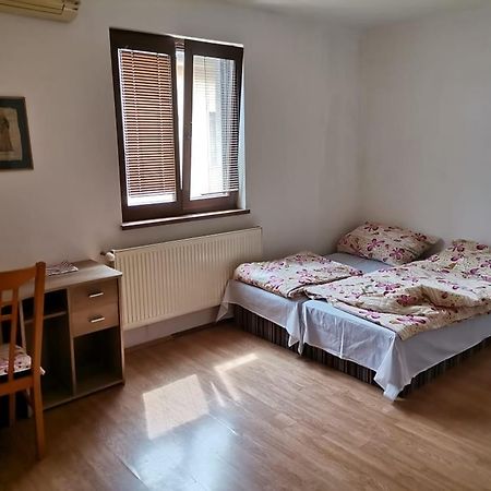 Anh' Private Rooms For Tourist براتسيلافا المظهر الخارجي الصورة