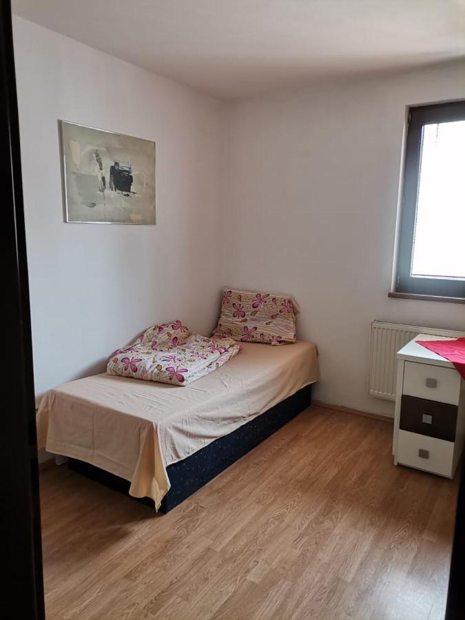 Anh' Private Rooms For Tourist براتسيلافا المظهر الخارجي الصورة